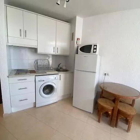En La Carihuela Apartment *